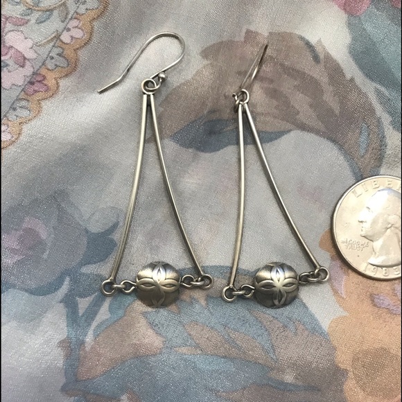 Gorgeous Silver Earrings - Picture 1 of 3